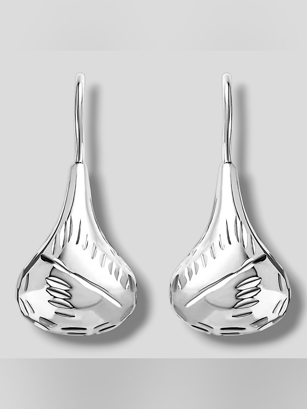 Sterling Silver Diamond Cut Teardrop Earrings  3.50 Grams